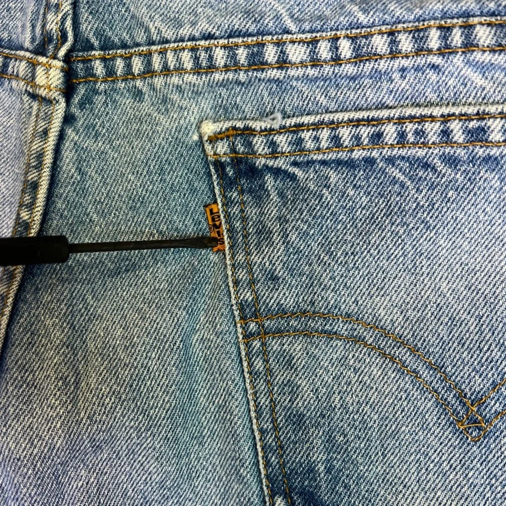 VTG 90s Levis 550 Jeans Mens 38x32 Light Wash Orange Tab Tapered Relaxed Grunge‎